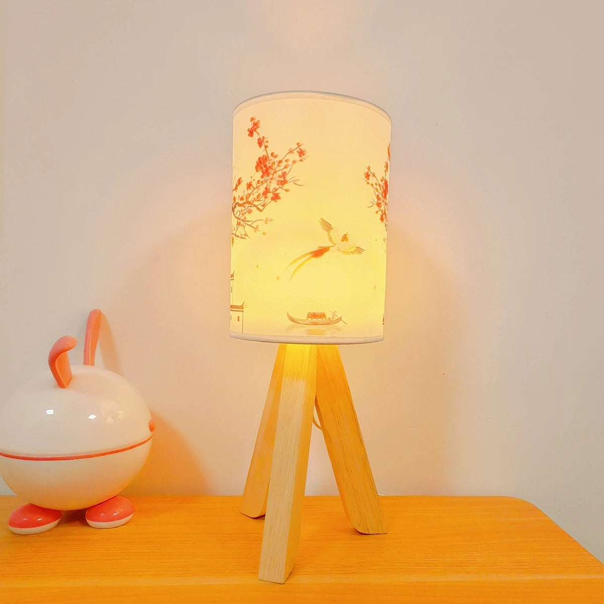 Nordic USB Desk Lamp, Solid Wood Fabric Decoration, LED Night Light for Home Bedroom Bedside Study Accommodation