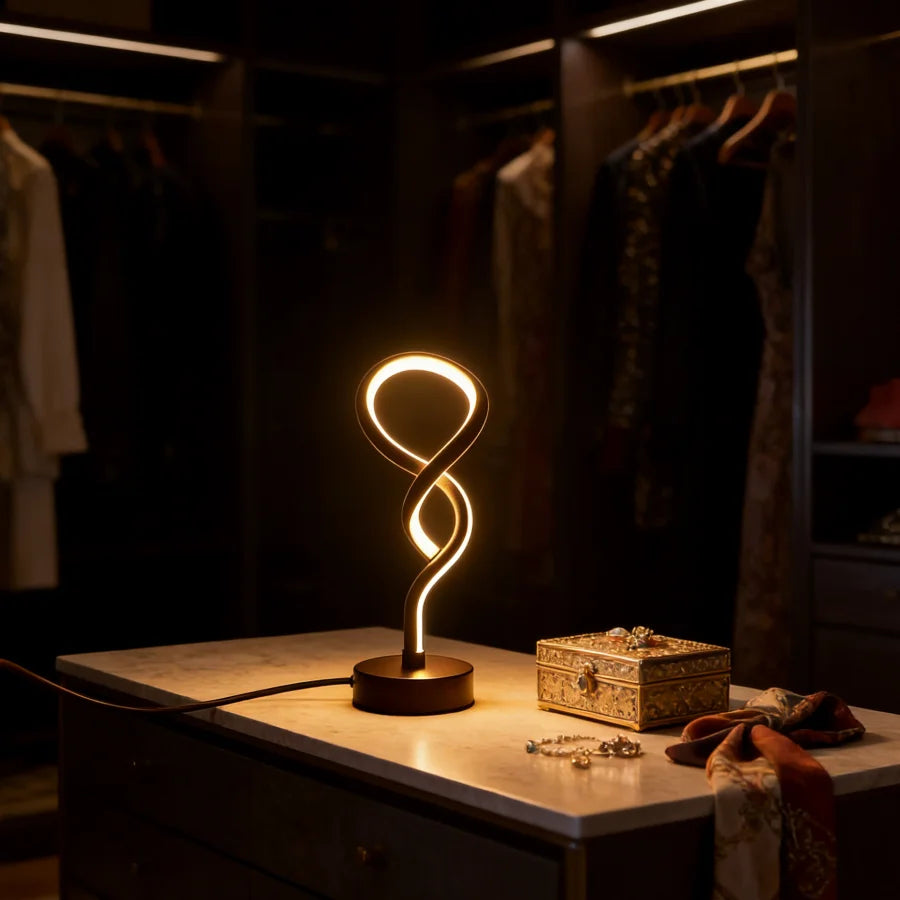 A Creative Modern Gourd Table Lamp, Offering USB Three - Color Dimming to Create Diverse Atmospheres. Perfect for Bedrooms