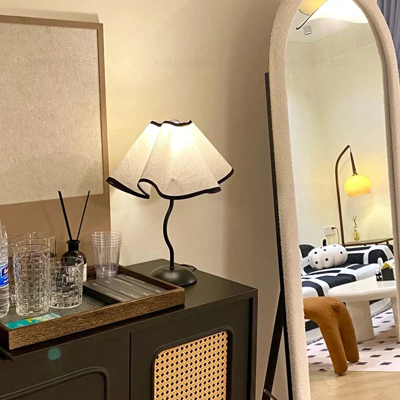 Lampe de chevet pétale
