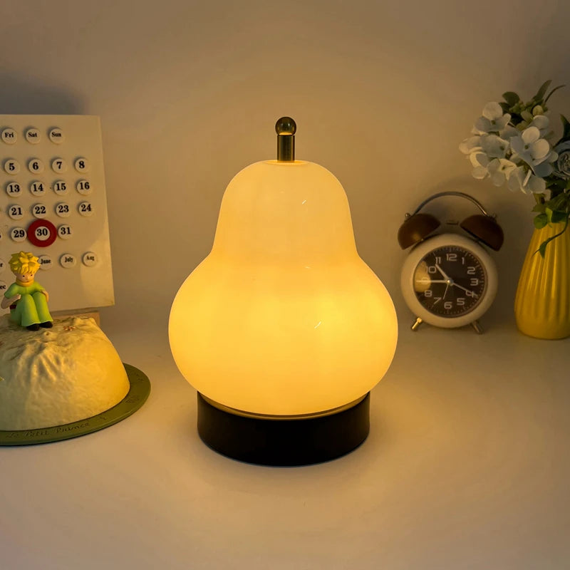 The New Chinese-Style Pear-Shaped Small Table Lamp for the Bedroom, Bedside and Living Room Can Be Touched to Change the Light